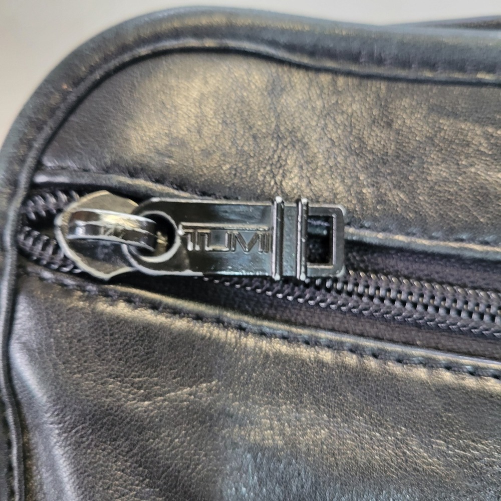 Tumi Black Leather Laptop Bag Briefcase Travel Bag 17x14 - Picture 13 of 14